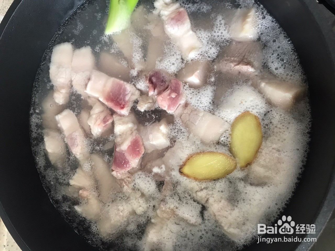 无水无油秘制卤肉饭