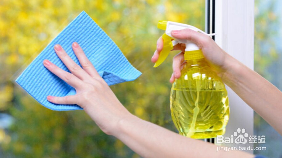 窗户上粘了胶布怎么去掉