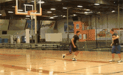 街头篮球篮板怎么练习