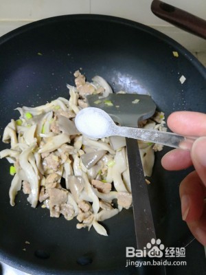 如何做蘑菇炒肉