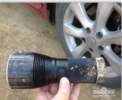 纳丽德圣火1超强远射直充手电使用心得