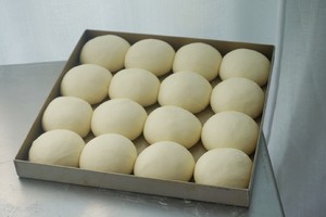 牛奶小餐包的做法