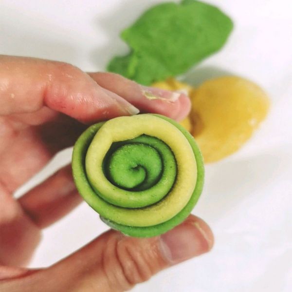 菠菜鸡蛋意大利面