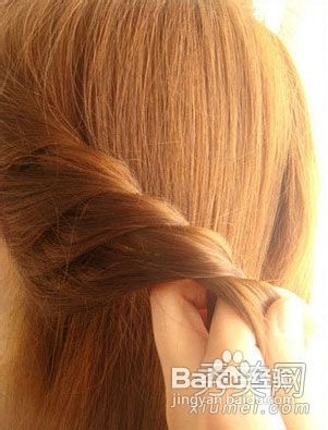 超美的韩式盘发教程 简单盘发盘出清新气质