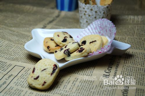 酸酸甜甜吃不够的蔓越莓饼干
