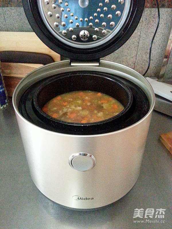 红烧肉焖饭的做法