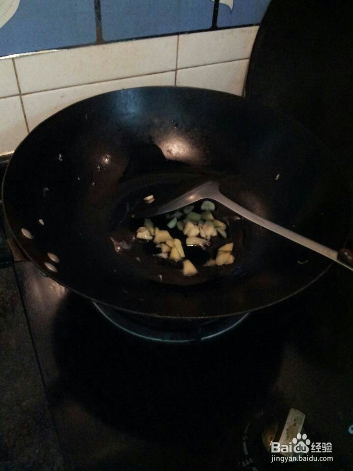 酸笋炒刁子鱼干