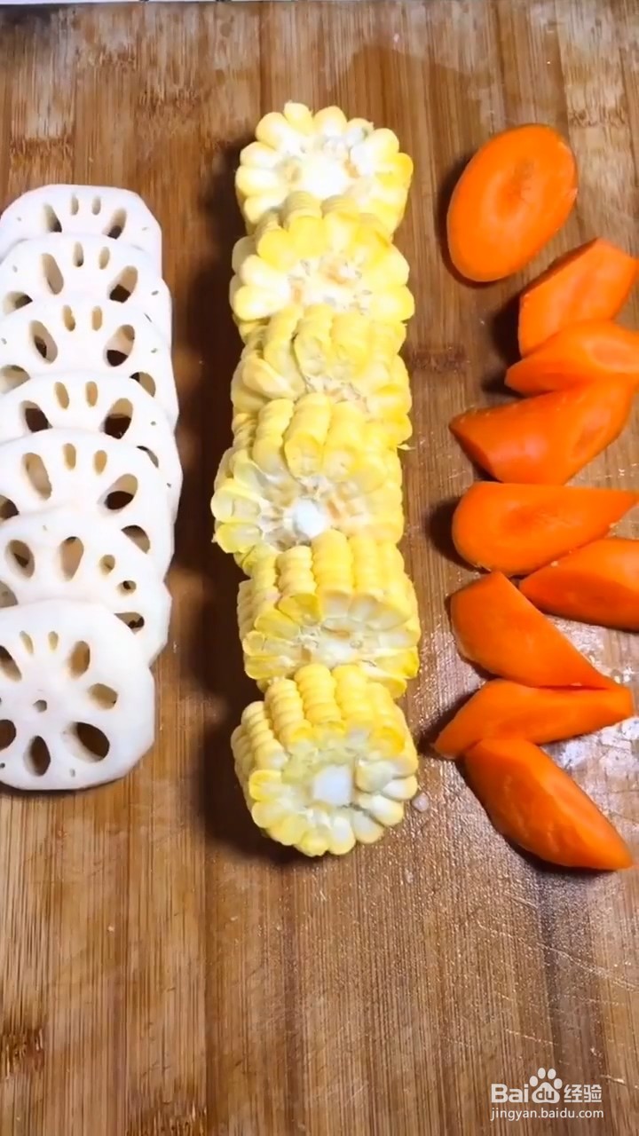 如何在家自制莲藕排骨汤