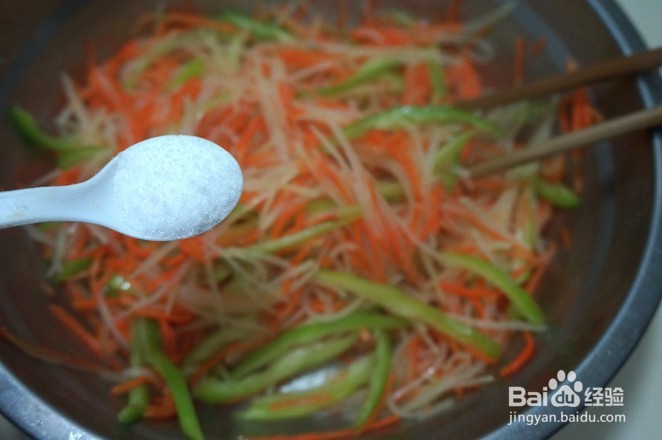 葱香土豆丝的做法