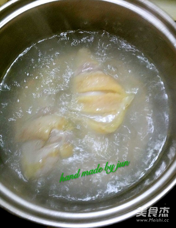 双菇鸡腿汤的做法