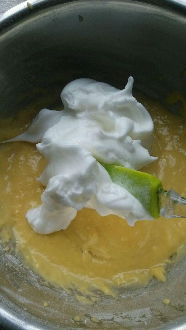 戚风奶油蛋糕卷