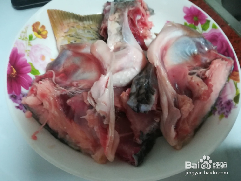 酸萝卜鲤鱼怎样做
