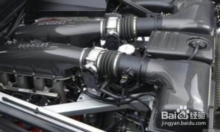 奥迪a4原地车身抖动是咋回事