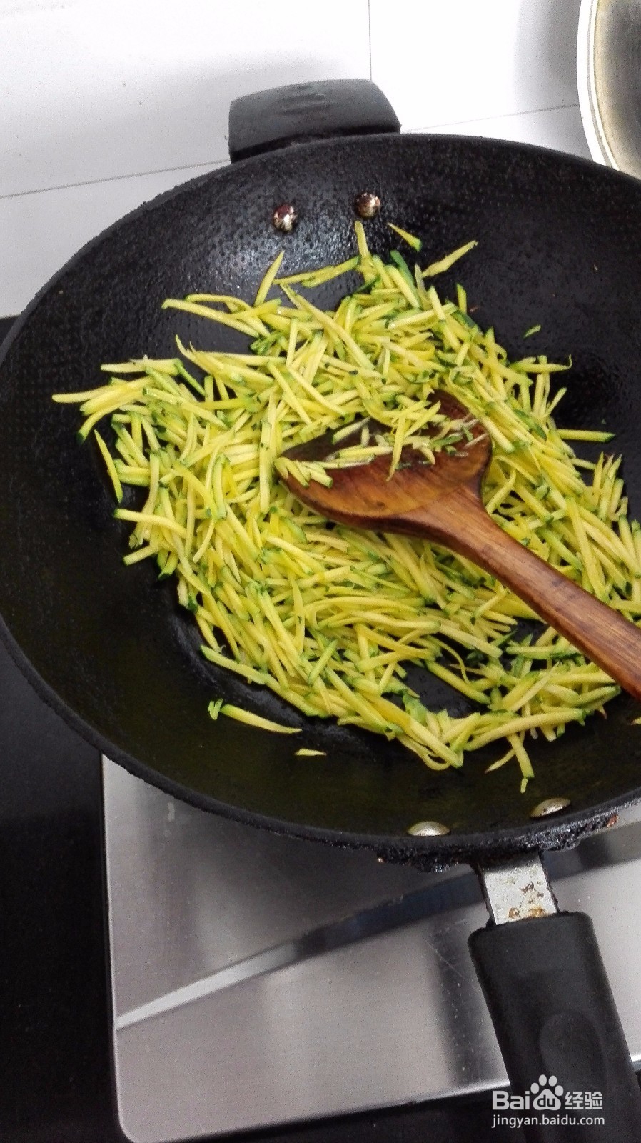 如何做小朋友爱吃的南瓜丝炒鸡蛋