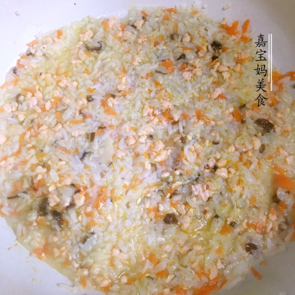三文鱼蔬菜饭团