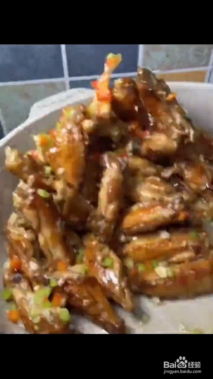 如何弄好吃的蒜香鸡翅