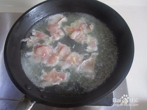 荷兰豆清炒五彩斑鱼片