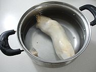 虾米炒鸡腿菇做法