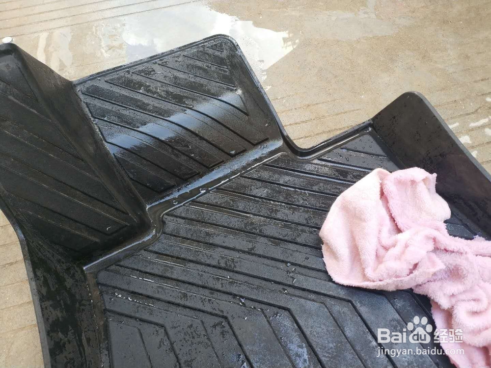 凯迪拉克ATSL-脚垫清洁打理方法