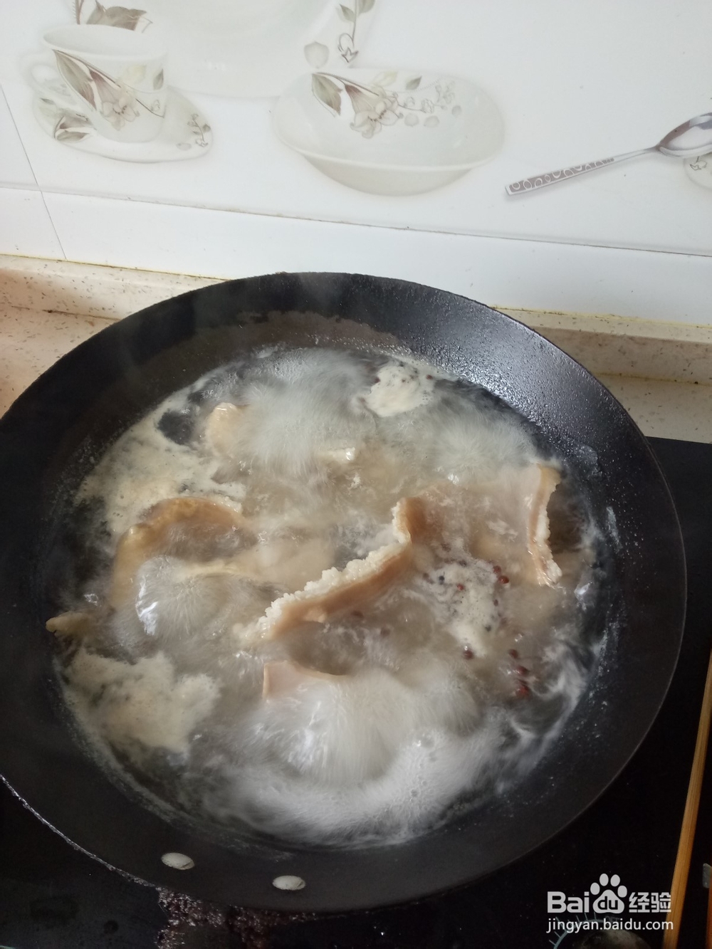 砂锅猪皮炖土豆