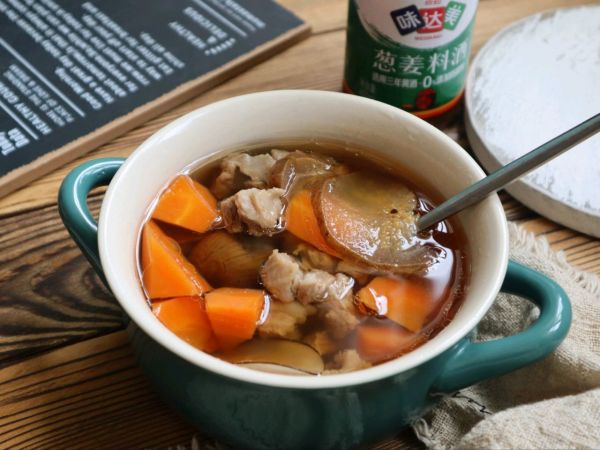 药膳红萝卜羊肉汤