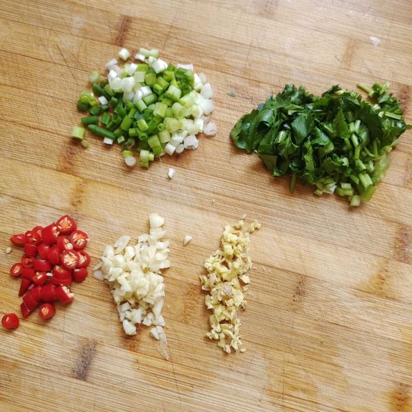 低脂低卡酸辣捞汁金针菇