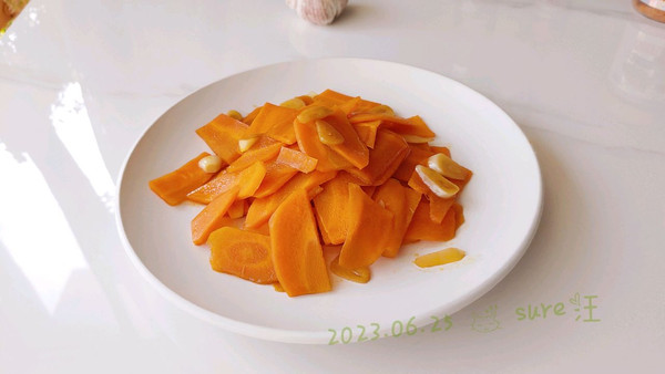 蒜油生炒胡萝卜