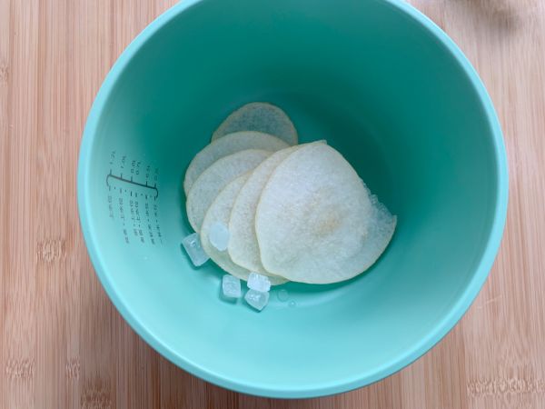 蓝莓冰糖雪梨杯