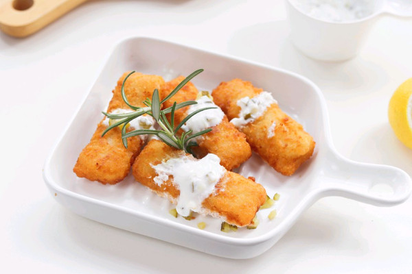 酸奶酱狭鳕鱼三明治