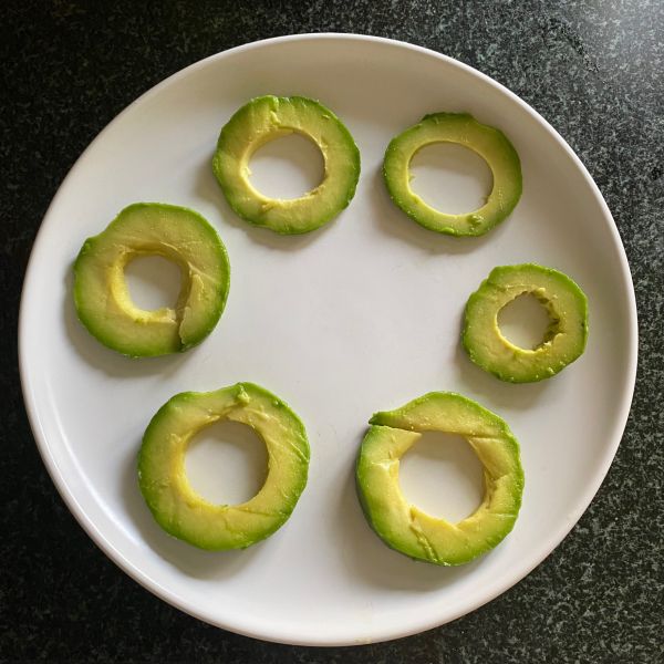 牛油果三文鱼刺身