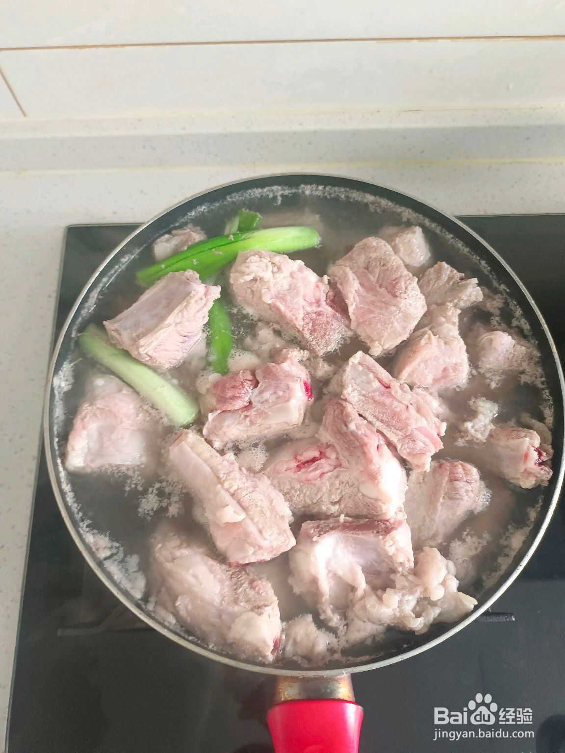 三药玉米排骨汤的做法