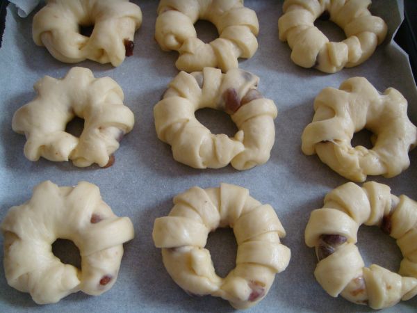 葡萄干花形面包