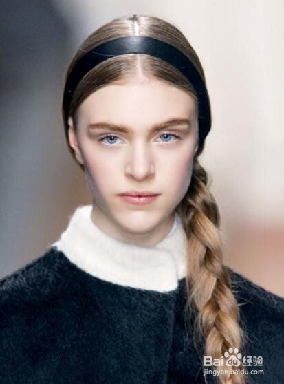 打造复古风潮，时尚发型让人眼花缭乱