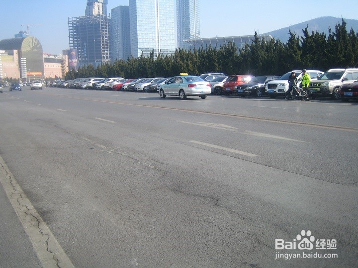驾驶车辆的驾驶员怎样在城市中心安全驾驶