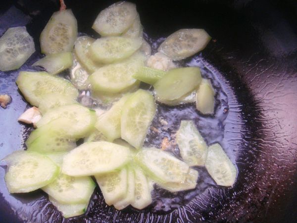 黄瓜木耳炒鸡蛋