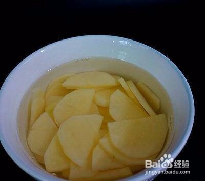 五花肉炒土豆片