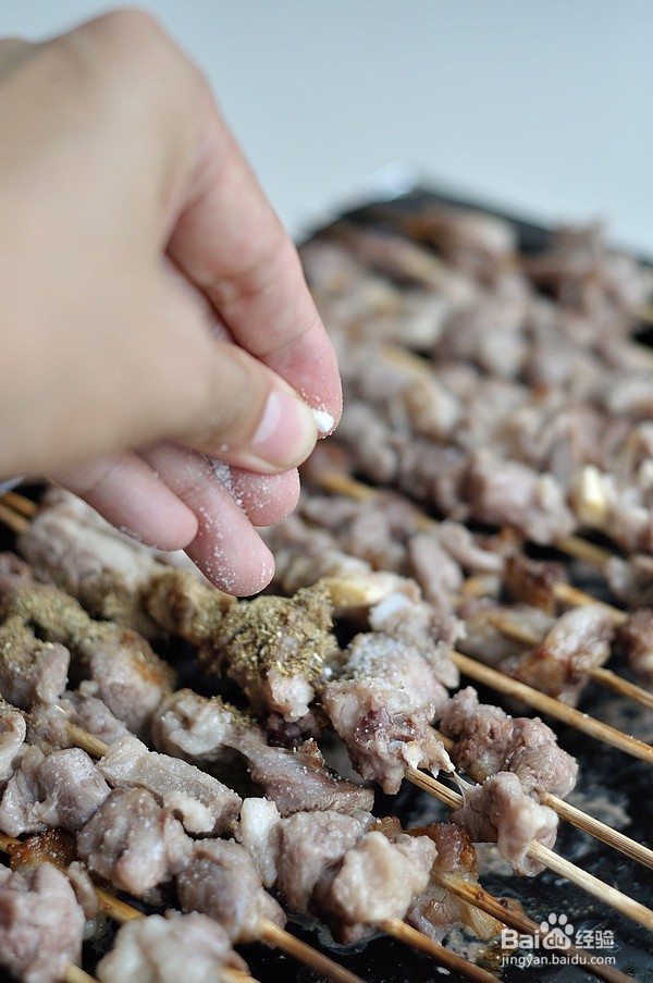 烤羊肉串的做法