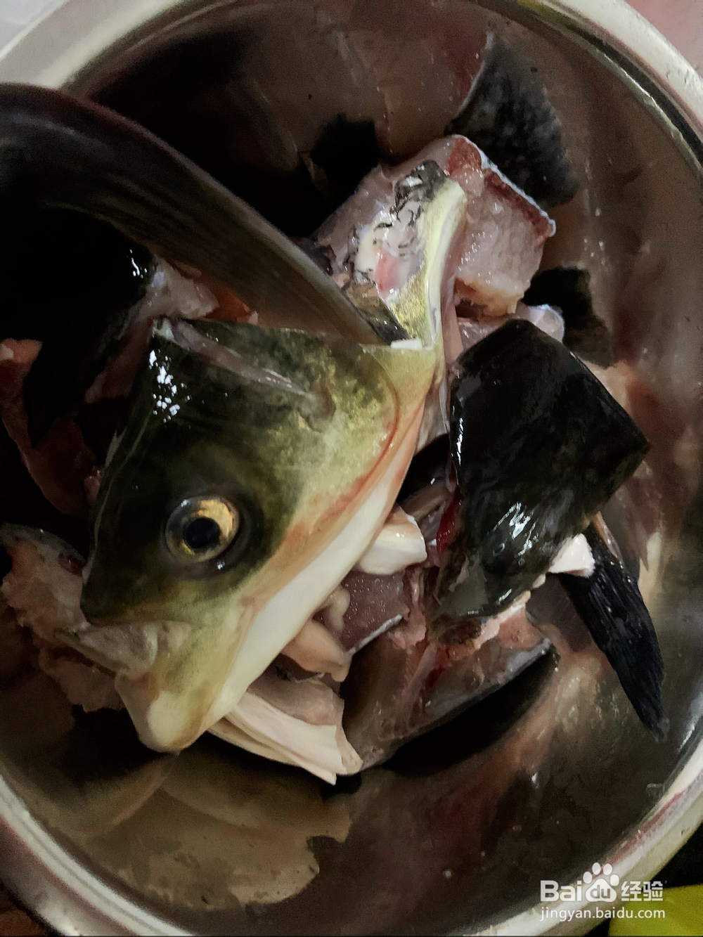 百吃不厌的啫啫鱼头煲