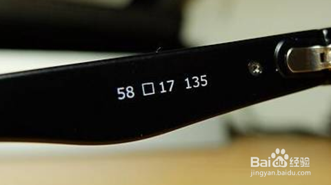 如何根据瞳距选镜架