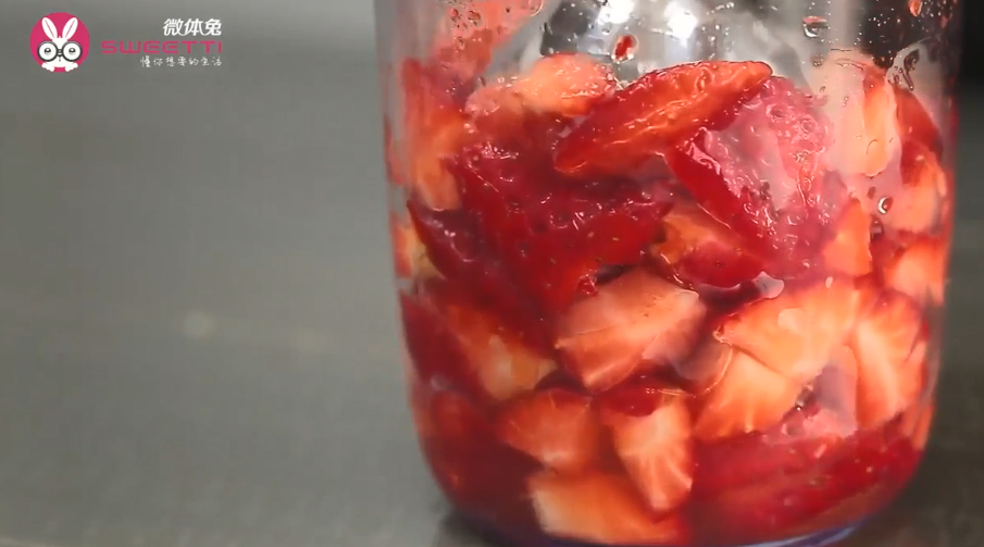 酸甜草莓布丁杯怎么做
