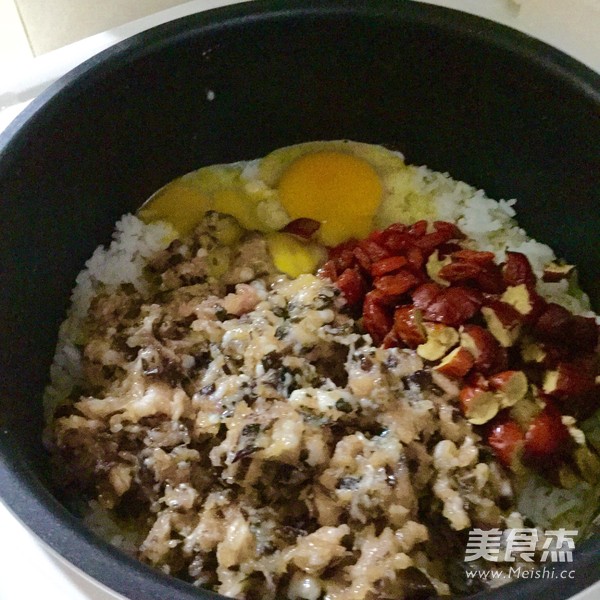 肉饼鸡蛋饭的做法