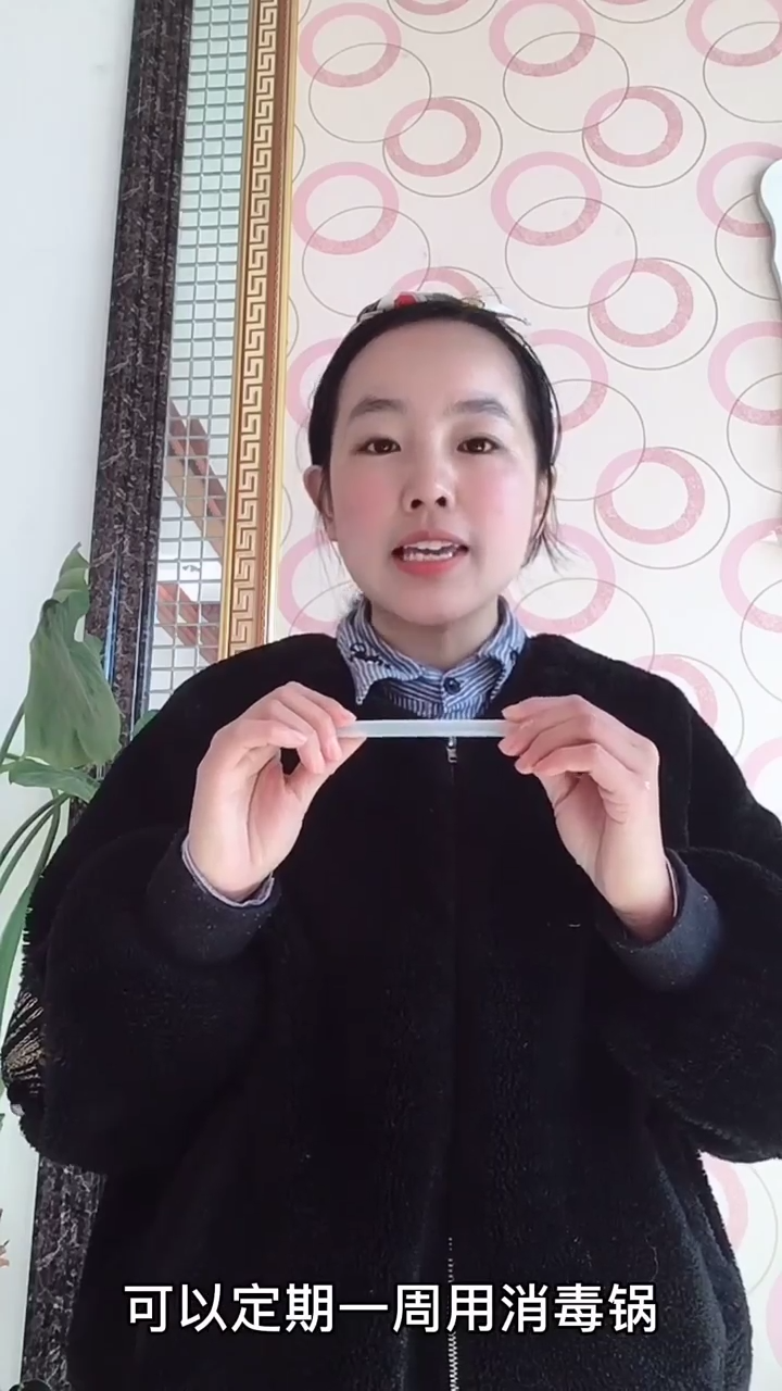 如何清洁不同材质的玩具？