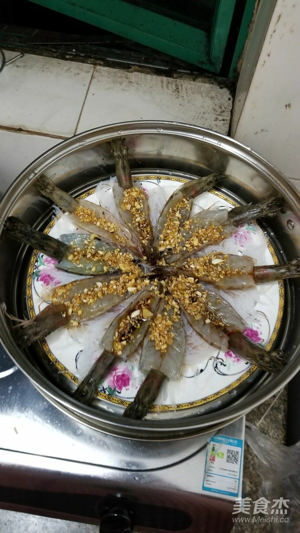 蒜蓉粉丝蒸开边虾