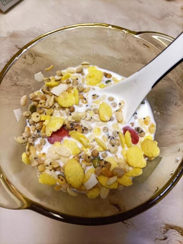 假期熬夜、发胖、假养生?你们要的健康生活方式指南来了