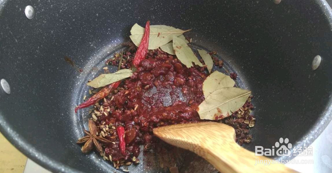 麻辣鸭脖的做法