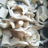 平菇豆腐汤的美味做法