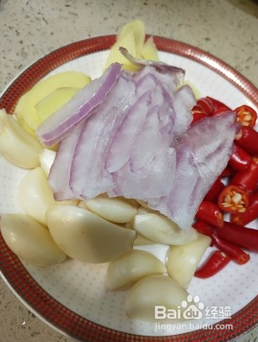 怎样制作出饭店级别的砂锅鱼头煲步骤
