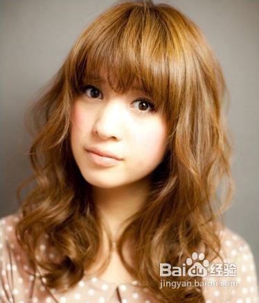 尽显清爽气质的盘发教程