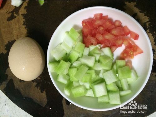 夏日如何为宝宝做一份清爽的辅食——丝瓜鸡蛋面