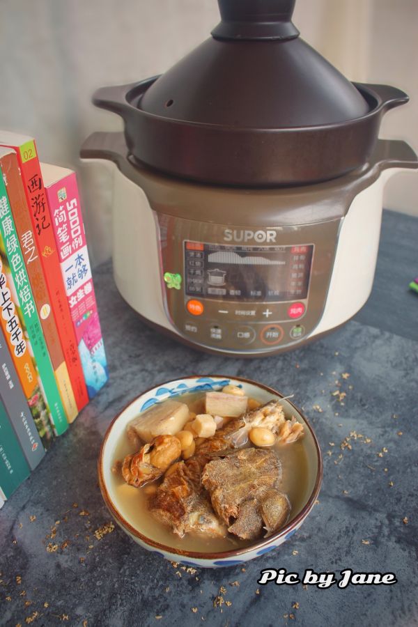 蚝豉粉葛牛尾鱼汤